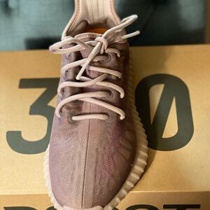 Yeezy Boost 350 V2 Monmis Color way US 8 GOAT Authentication card included.